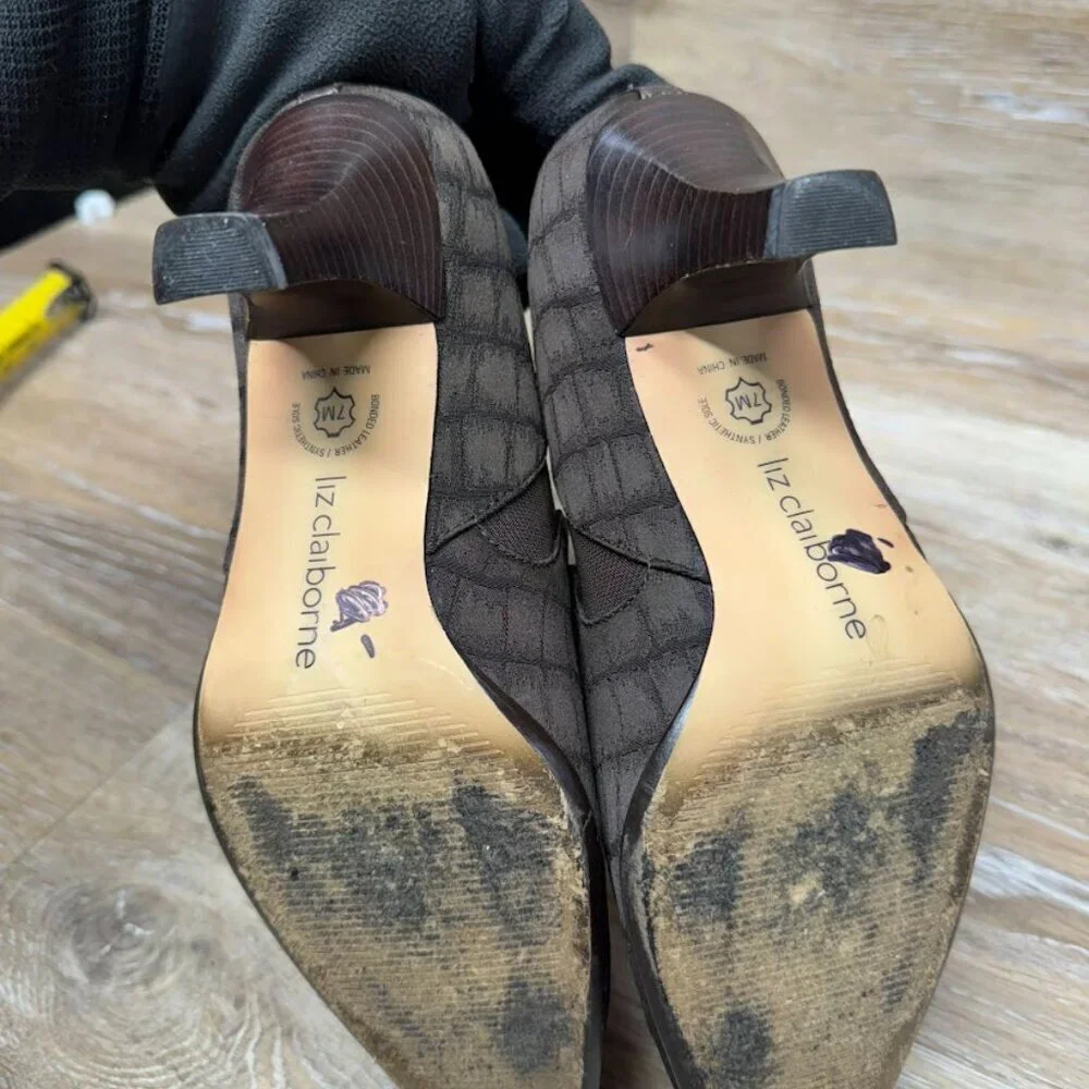 Liz Clairborne Labrinth Dark Brown Croc. Jacquard Heels Women's Size 7